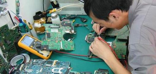 鄭州電腦維修培訓(xùn)學(xué)校如何選？這份放心指南助您一臂之力